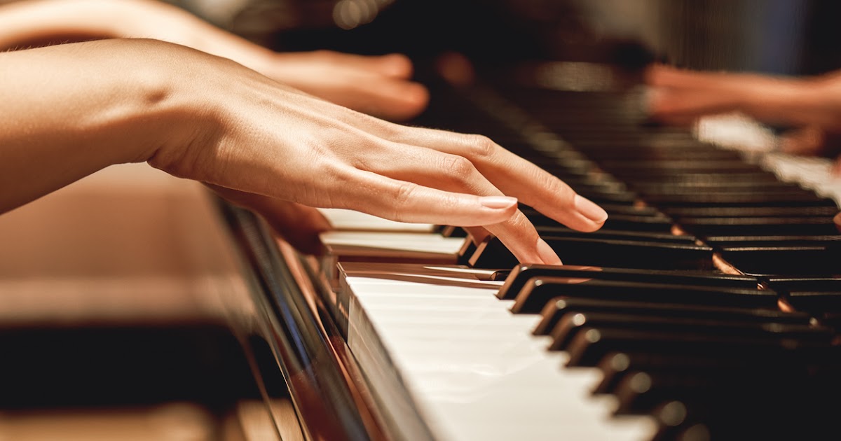 Débuter le piano à l'âge adulte : les 7 bonnes raisons